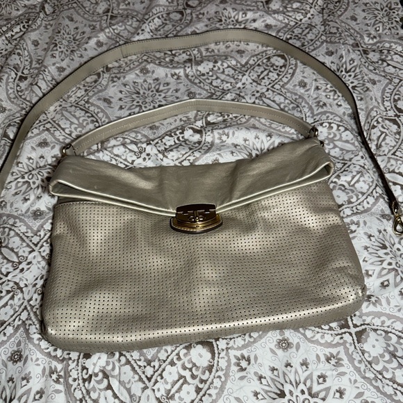 EUC BANANA REPUBLIC GIA CONVERTIBLE CROSSBODY PURSE. Approx 141/4" x 9" x 2". - Picture 1 of 6
